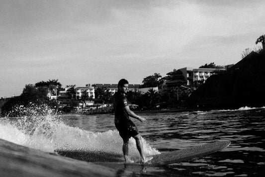 Surf, Beer and Fiesta... with Iker Treviño - Deflow Surf