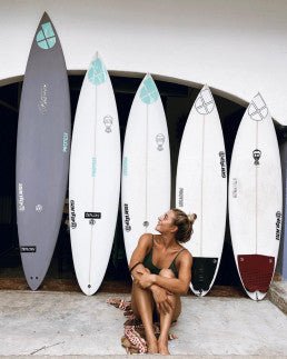 What does Laura Coviella ride? - Deflow Surf