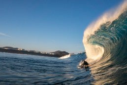 What does Manuel Lezcano ride? - Deflow Surf