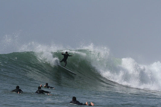 Gracias al Mar - a short film by Adrian Lopez - Deflow Surf