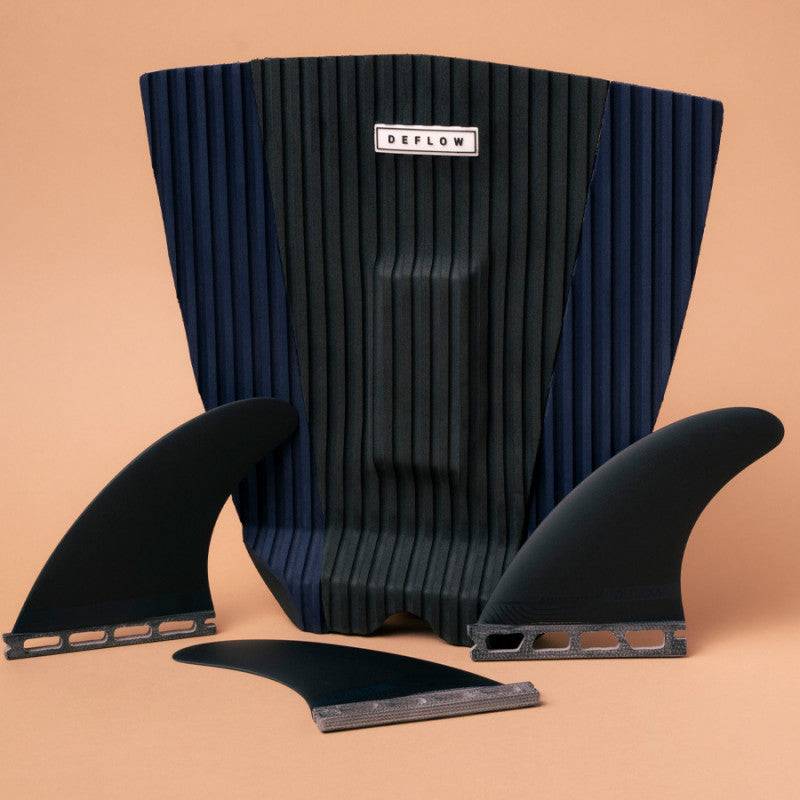 Deflow Adrien Toyon 3 piece pad in blue/black with fins displayed.