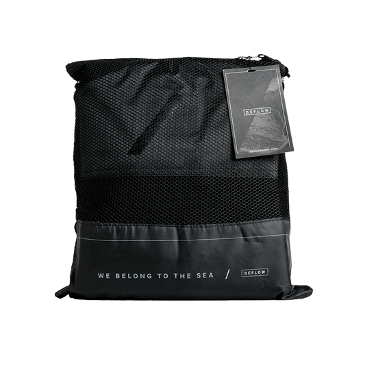 Deflow Boardcover 5ft 8 Performance packaged in a black mesh bag with branding.